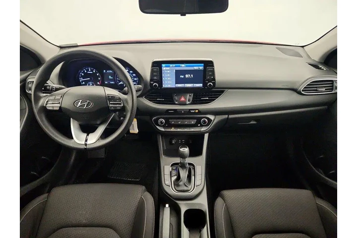 $13998 : Hyundai ELANTRA GT 2019 4dr image 9