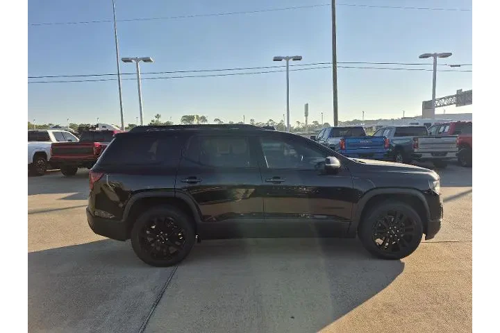 $27483 : GMC Acadia 2023 SLE 4dr SUV image 8