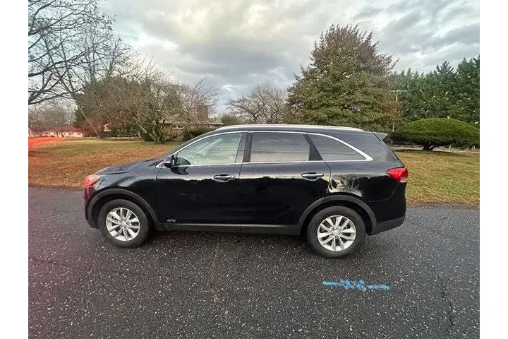 $8495 : Kia Sorento 2016 AWD LX 4dr image 5