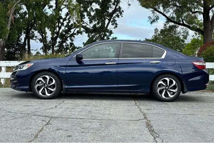 $17787 : Honda Accord 2017 EX-L 4dr S image 8