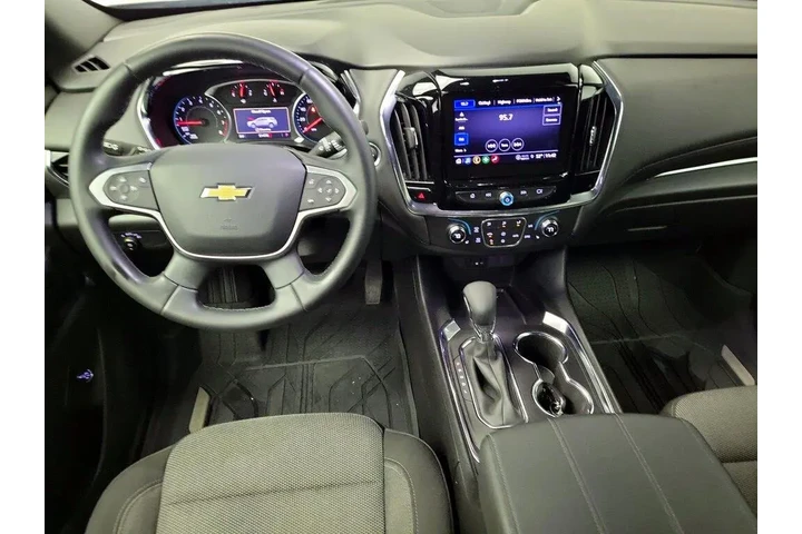 $25998 : Chevrolet Traverse 2023 LT C image 9