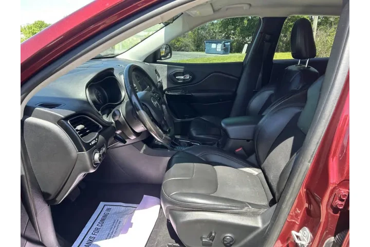 $8900 : 2020 Cherokee Latitude Plus image 9