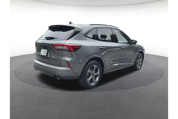 $20288 : Ford Escape 2024 ST-Line 4dr image 6