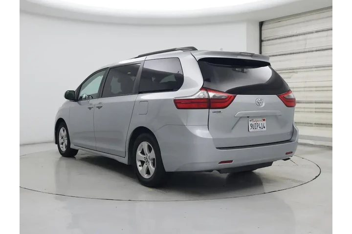 $33998 : Toyota Sienna 2020 LE 7-Pass image 2