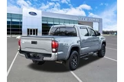$28999 : Toyota Tacoma 2021 4x2 TRD O thumbnail