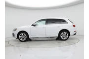 $28998 : Audi Q7 2021 AWD quattro Pre thumbnail