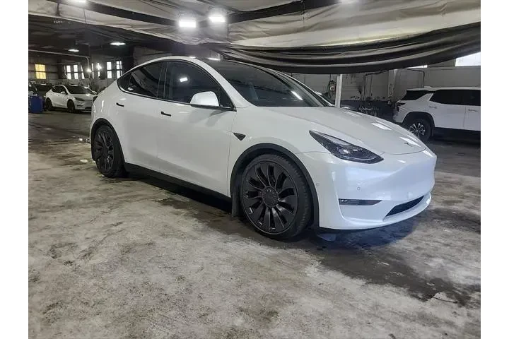 $28490 : Tesla Model Y 2021 AWD Perfo image 3