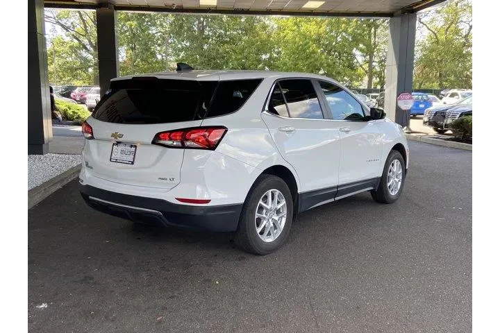 Chevrolet Equinox 2023 4x4 L image 5