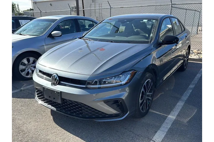 $21995 : Volkswagen Jetta 2025 Sport image 1