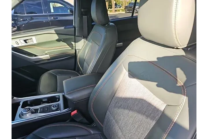 $37383 : Ford Explorer 2022 AWD Timbe image 4