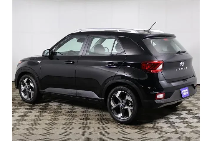 $16169 : Hyundai VENUE 2023 SEL 4dr C image 7