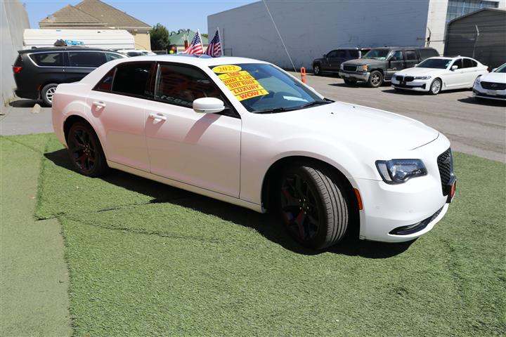 $28999 : 2022 CHRYSLER 300 S image 4