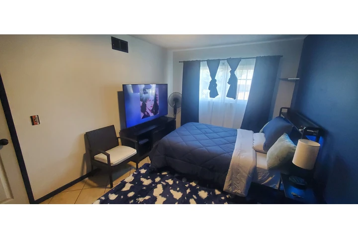 $1250 : Furnished Room for Rent image 6