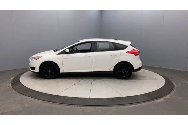 $8995 : Ford Focus 2018 SE 4dr Hatch image 2