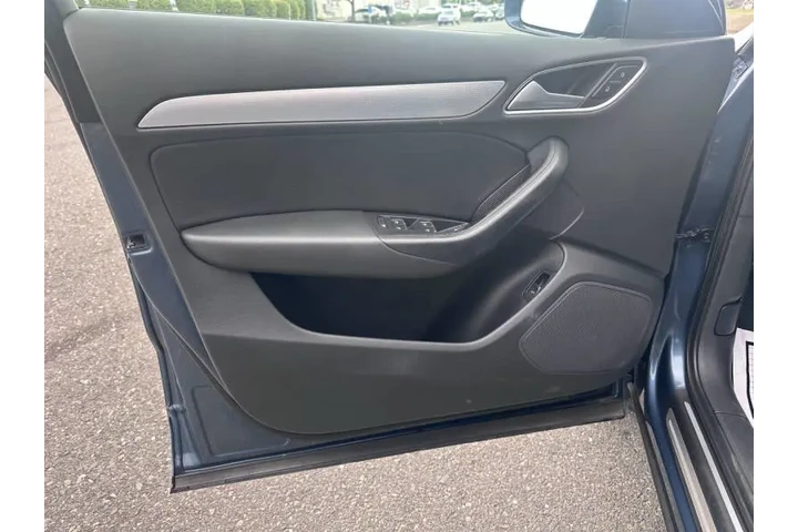 $11995 : 2018 Q3 2.0T quattro Premium image 10