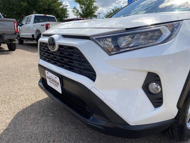 $25988 : 2019 RAV4 XLE image 8