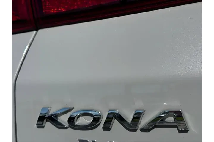$21866 : Hyundai KONA 2023 AWD SEL 4d image 9