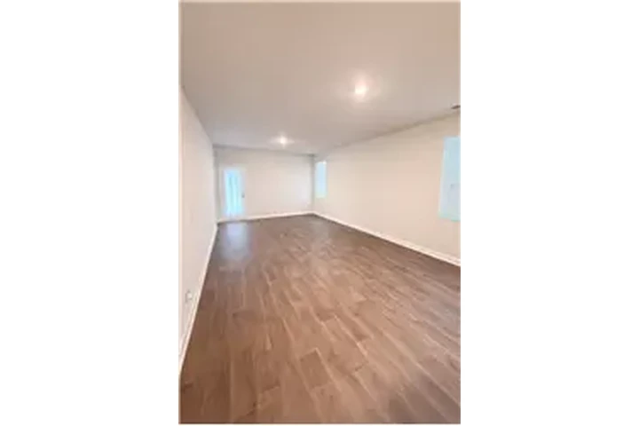 $1950 : Rental property with 4 bedro image 3