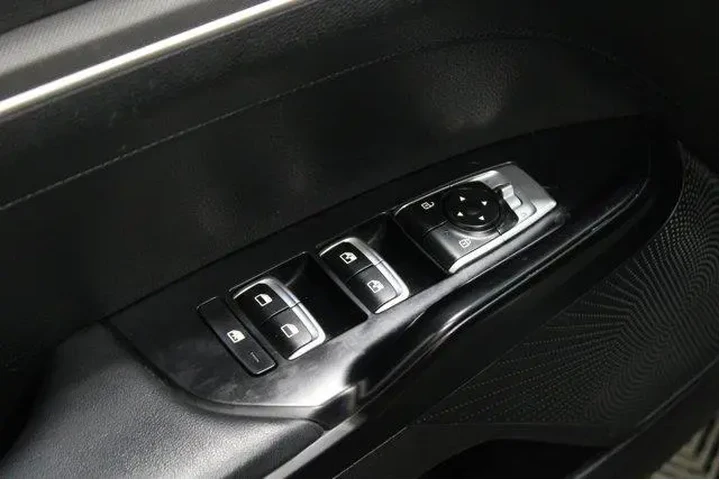 $21951 : Kia K5 2021 GT-Line 4dr Seda image 4