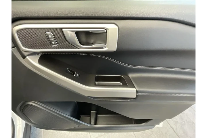 $30995 : Ford Explorer 2022 AWD XLT 4 image 10