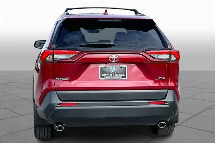 $33998 : Toyota RAV4 2025 XLE Premium image 5