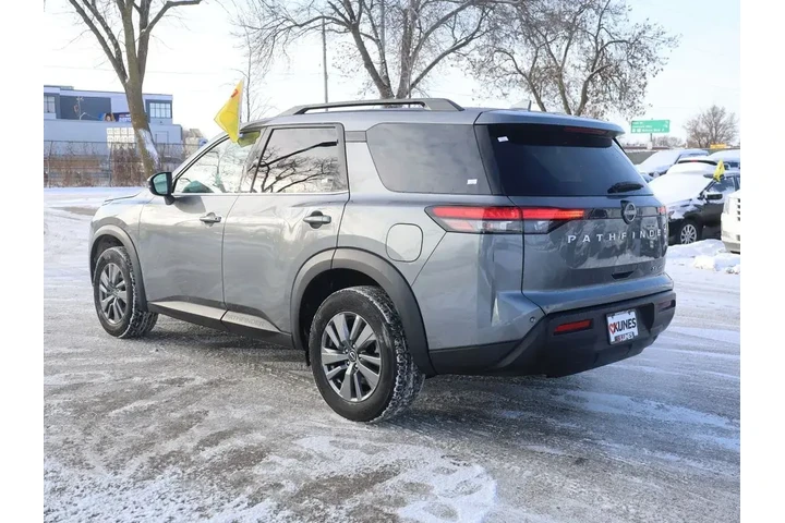 $30877 : Nissan Pathfinder 2024 AWD S image 6
