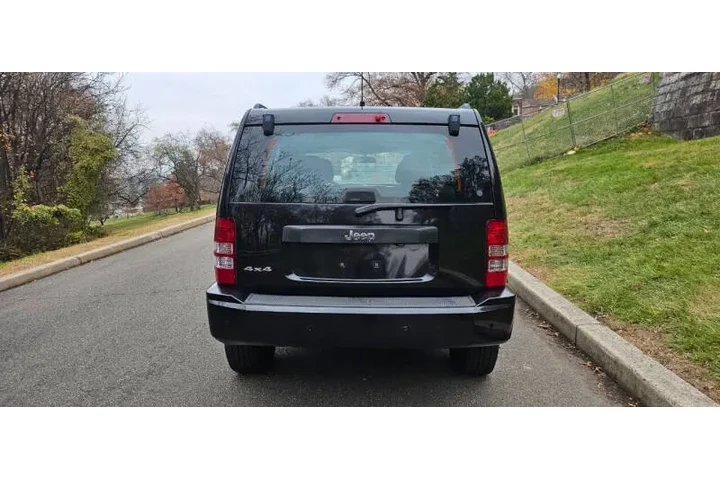 $6395 : 2012 Liberty Latitude image 6