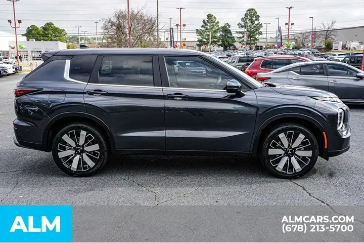 $24420 : Mitsubishi Outlander 2025 SE image 9