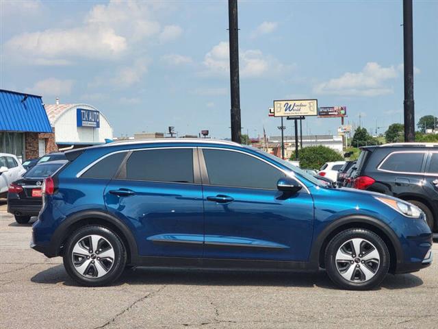 $14490 : 2017 Niro EX image 9