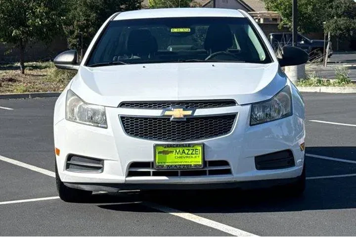 $7588 : Chevrolet Cruze 2012 LS 4dr image 8