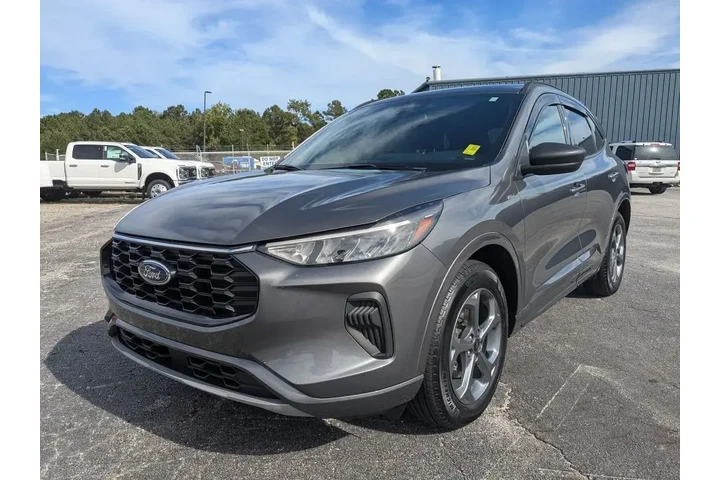 $27991 : Ford Escape 2023 AWD ST-Line image 2