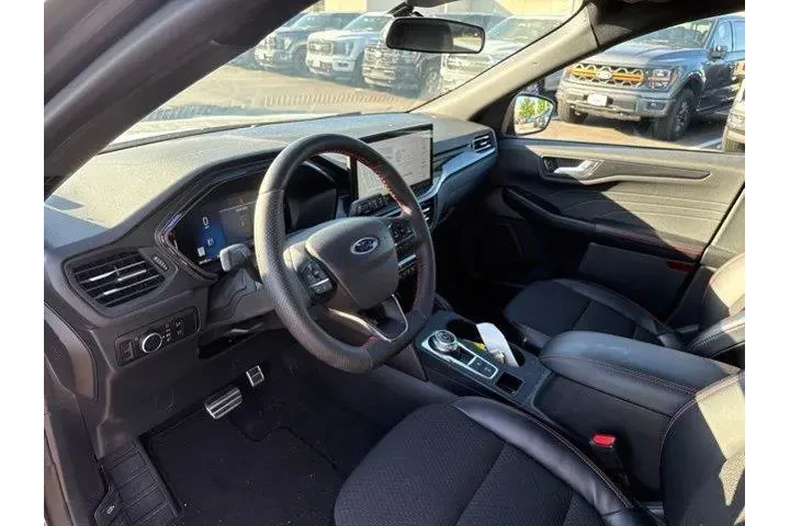 $26000 : Ford Escape 2024 AWD ST-Line image 10