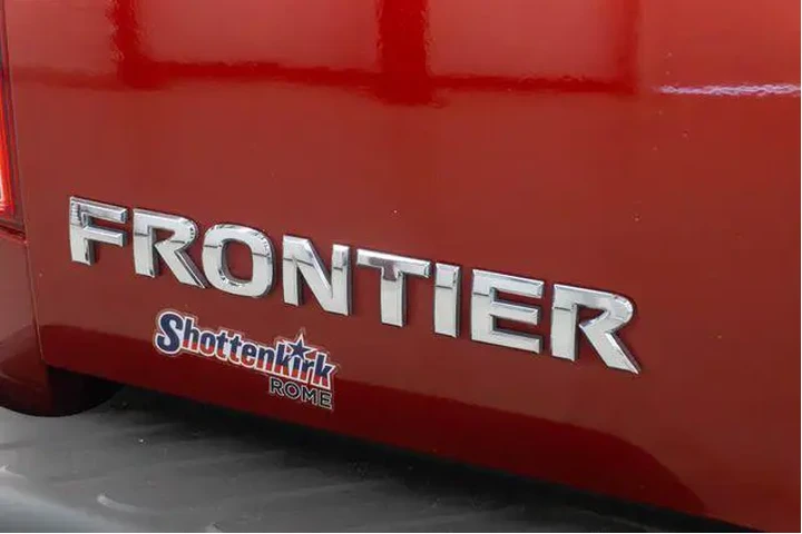$15000 : Nissan Frontier 2014 4x4 SV image 8
