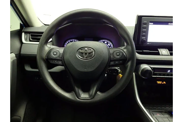 $23998 : Toyota RAV4 2021 LE 4dr SUV image 10