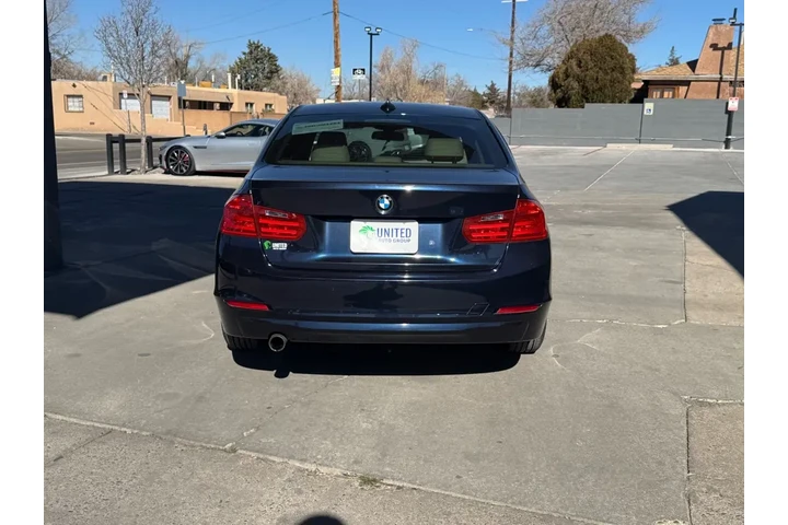 2014 BMW 3-Series 320i Sedan image 6