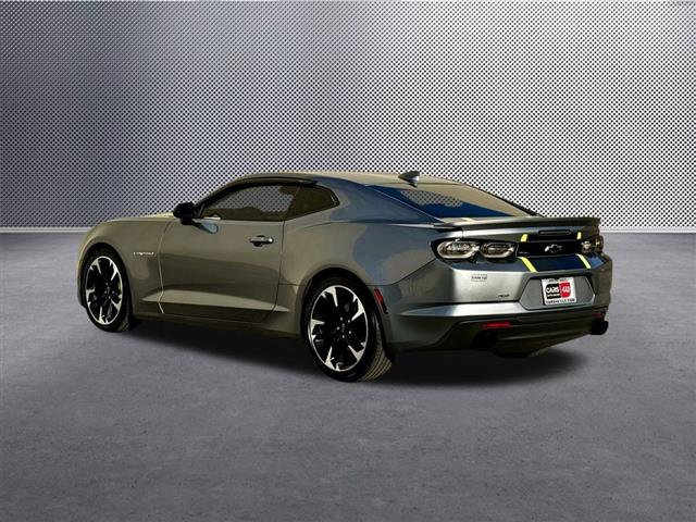 $27596 : 2021 Camaro 2LT image 5