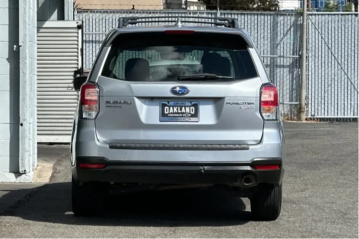 Subaru Forester 2017 AWD 2.5 image 5