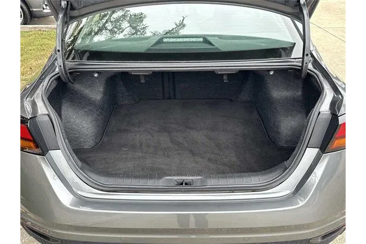 $20939 : Nissan Altima 2024 2.5 SV 4d image 6