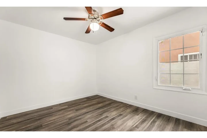 $2350 : 3Bed/2Bath Home For Rent in LA image 8