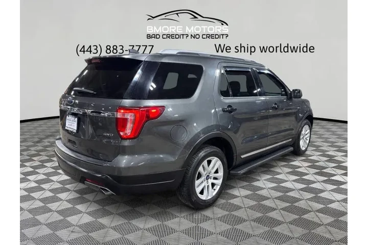 2018 Explorer XLT image 6