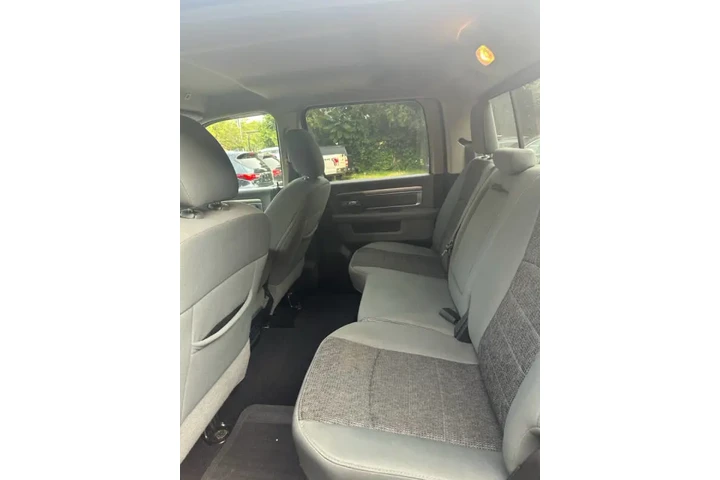 $16599 : 2019 RAM 1500 Classic Big Horn image 9