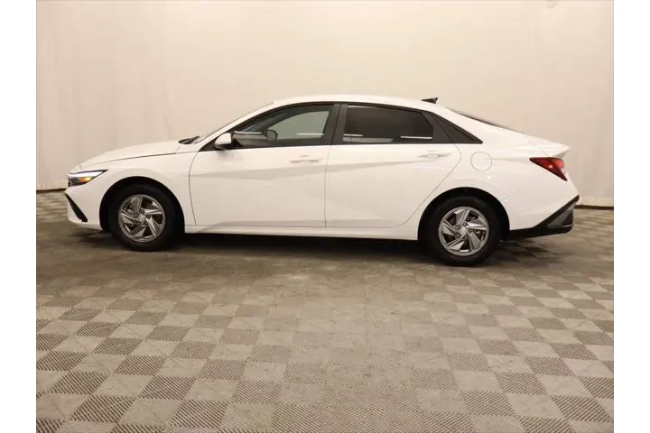 $21268 : Hyundai ELANTRA 2026 SE 4dr image 2