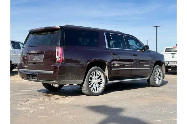 $16900 : GMC Yukon XL 2017 4x2 SLT 4d image 2