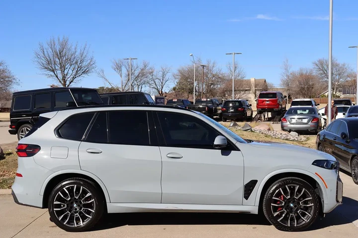 $54998 : 2024 X5 xDrive40i image 7