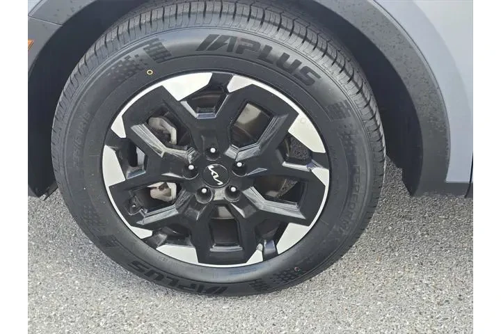 $27999 : Kia Sorento 2024 S 4dr SUV image 9