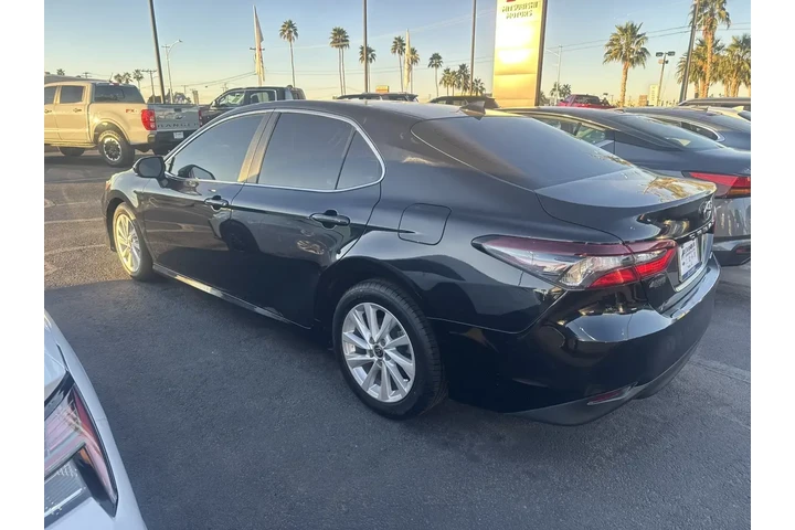 $19995 : Toyota Camry 2021 LE 4dr Sed image 7