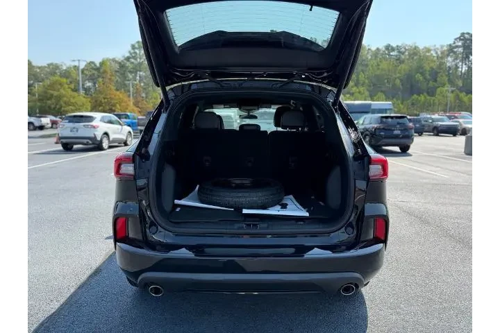 $17779 : Ford Escape 2023 ST-Line 4dr image 7