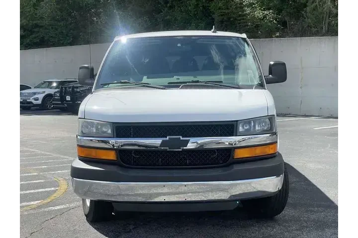 $21595 : Chevrolet Express 2016 LT 25 image 9