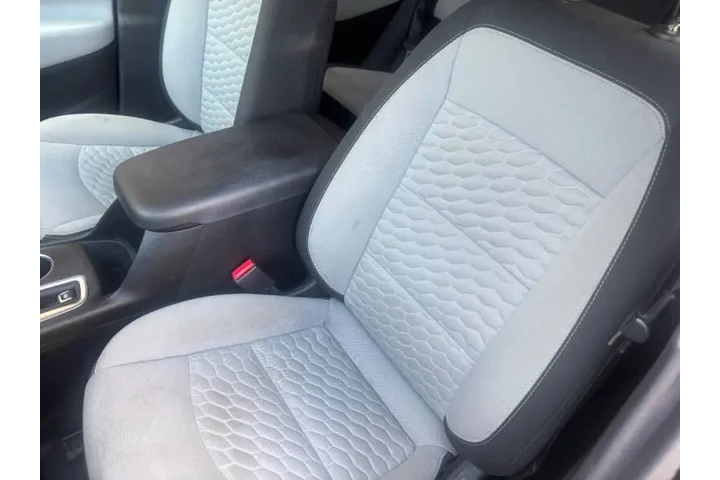 $14500 : 2020 Equinox LS image 7
