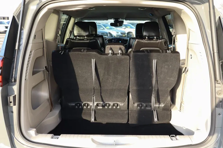 $23488 : 2023 Pacifica Touring L FWD image 10